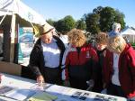 01400-CommDay_09_19_04-003.jpg 112.6K