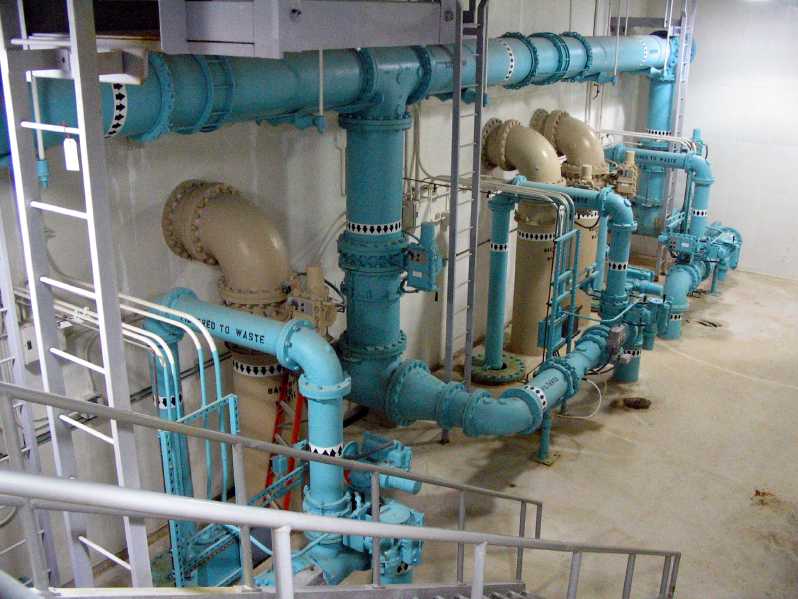 BeaconWater_05_01_06-44.jpg 55.0K