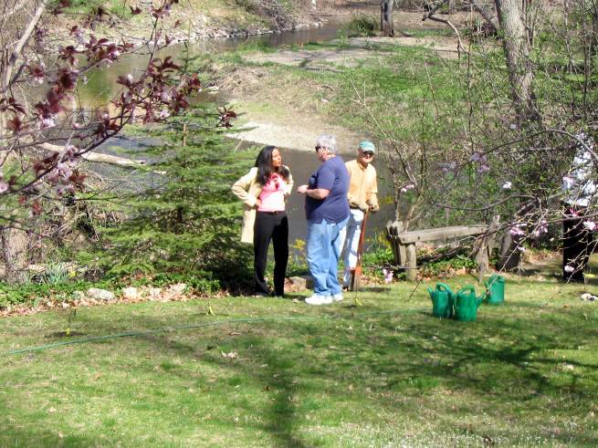 Planting-CreekBend_04_21_06-0026.jpg 88.2K