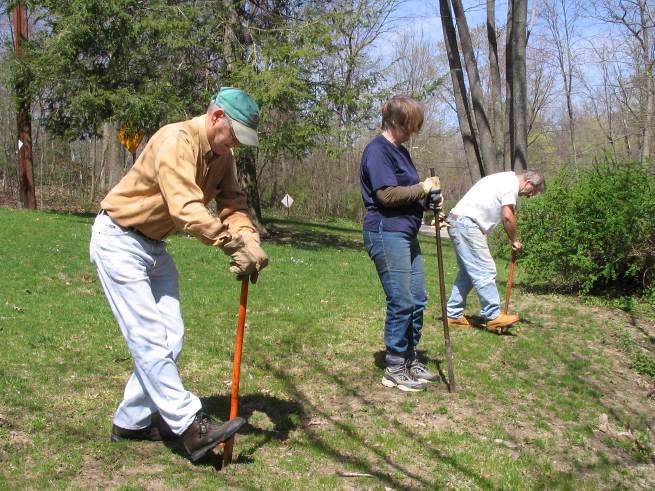 Planting-CreekBend_04_21_06-0052.jpg 81.6K