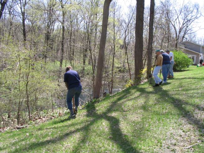 Planting-CreekBend_04_21_06-0060.jpg 89.3K
