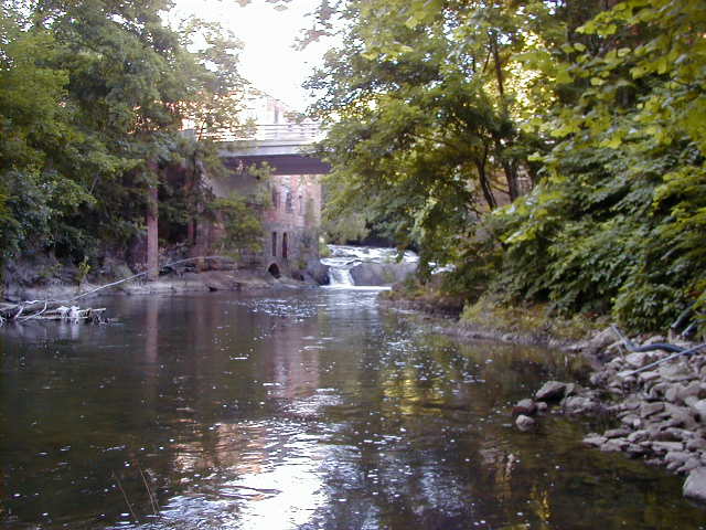 FC02_06_27_04-013.jpg 62.3K
