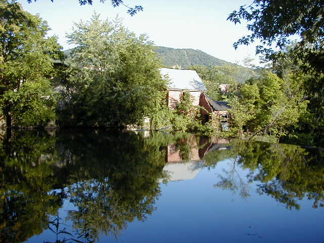 FC03_07_02_04-002.JPG 62.1K