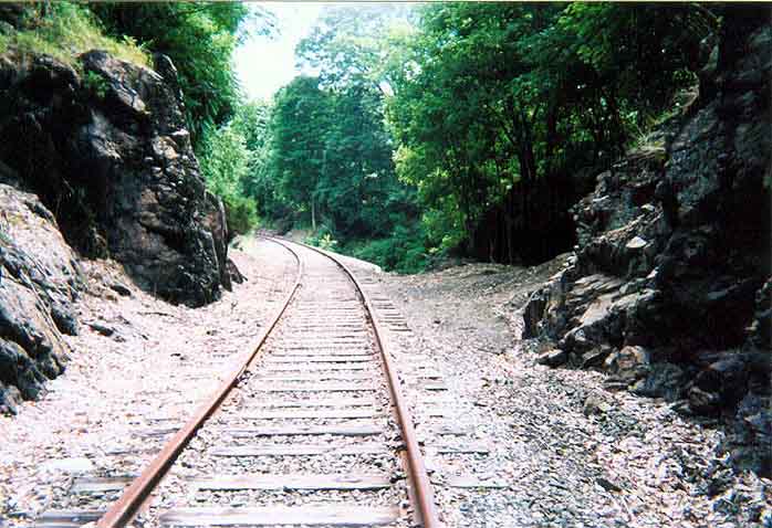 FC04_07_11_04-004.jpg 75.2K